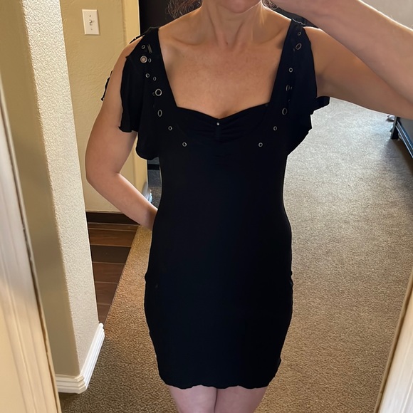 Black Dress - Picture 3 of 14